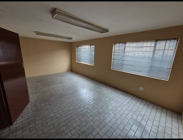 510M² WAREHOUSE TO LET IN WADEVILLE
